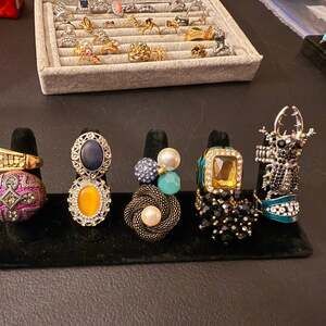 VTG LOT 10 FUN RINGS, ALL ADJUSTABLE